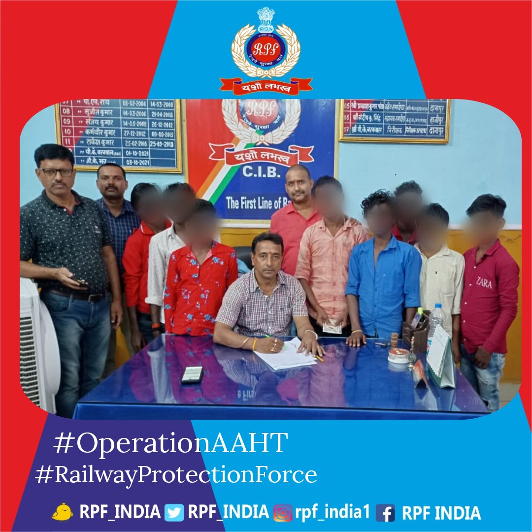 RPF_INDIA's tweet photo. In a drive against #childtrafficking,  #RPF Danapur rescued 07 minors from the clutches of a trafficker who was taking them to Maharastra for forced labour.
#OperationAAHT #EndTrafficking
#ChildRescue #StopChildLabour
#EveryChildMatters
@BBAIndia @rpfecr https://t.co/S8WnZCLaSG