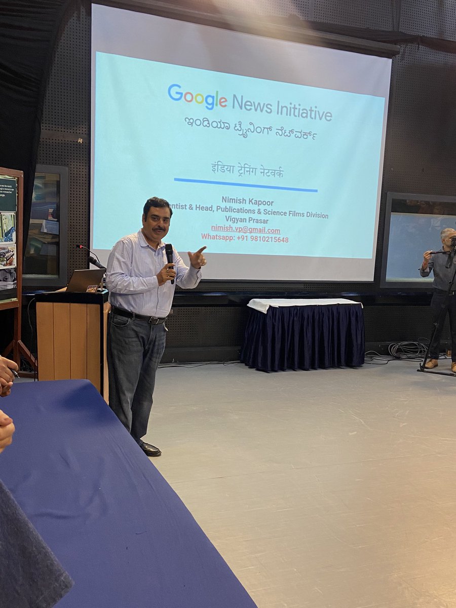 Vanshikaa866's tweet photo. Fake news and fact verification session by scientist and science communicator Nimish kapoor, at ASCO noida. #asconoida #amity @janjuamehak @rubaidashfaq https://t.co/IUxVAq0wZr