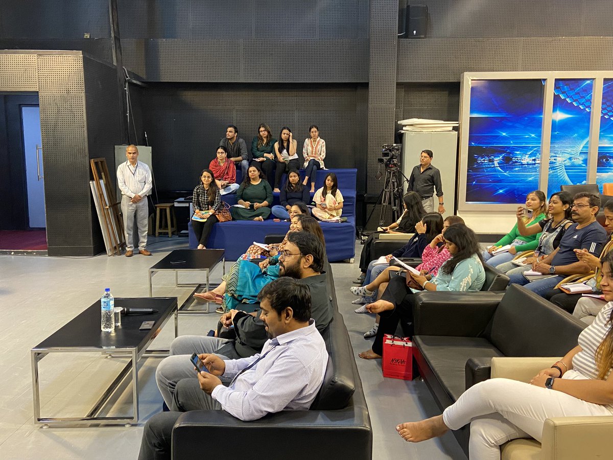 Vanshikaa866's tweet photo. Fake news and fact verification session by scientist and science communicator Nimish kapoor, at ASCO noida. #asconoida #amity @janjuamehak @rubaidashfaq https://t.co/IUxVAq0wZr