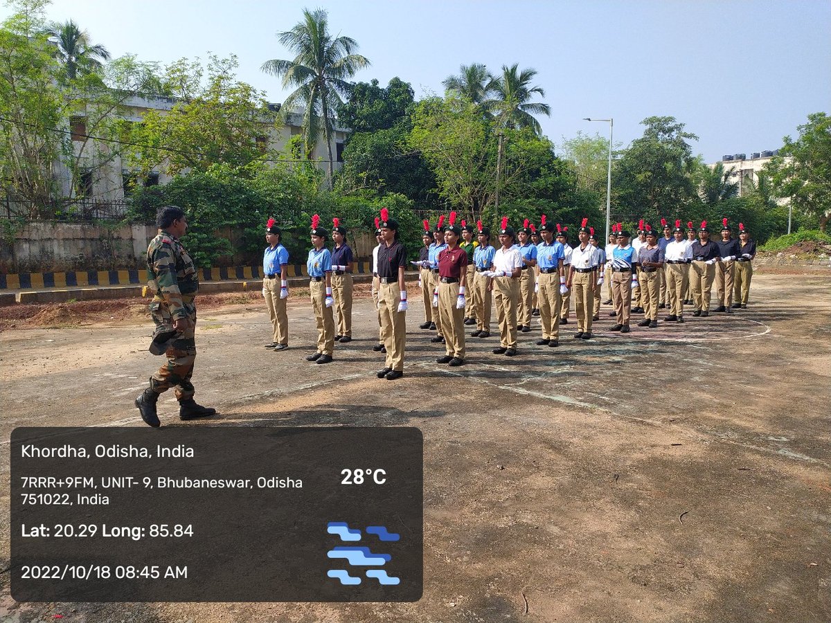 NCC_RDWU's tweet photo. Drill for #NCC SW cdts by PI staff, BHM Rao from @1OdishaGirlsBn at @RDWUniversity today. The #parade ground reverberated with ek-do-ek. In #Drill Ustad speak Loudly Shouting ! Hardly Stamping !
#ragda #Training
@utkalpride https://t.co/NxZVXZtqlA