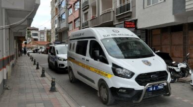 Karacabey ilçesinde evde çıkan yangında 3 yaşındaki çocuk hayatını kaybetti.