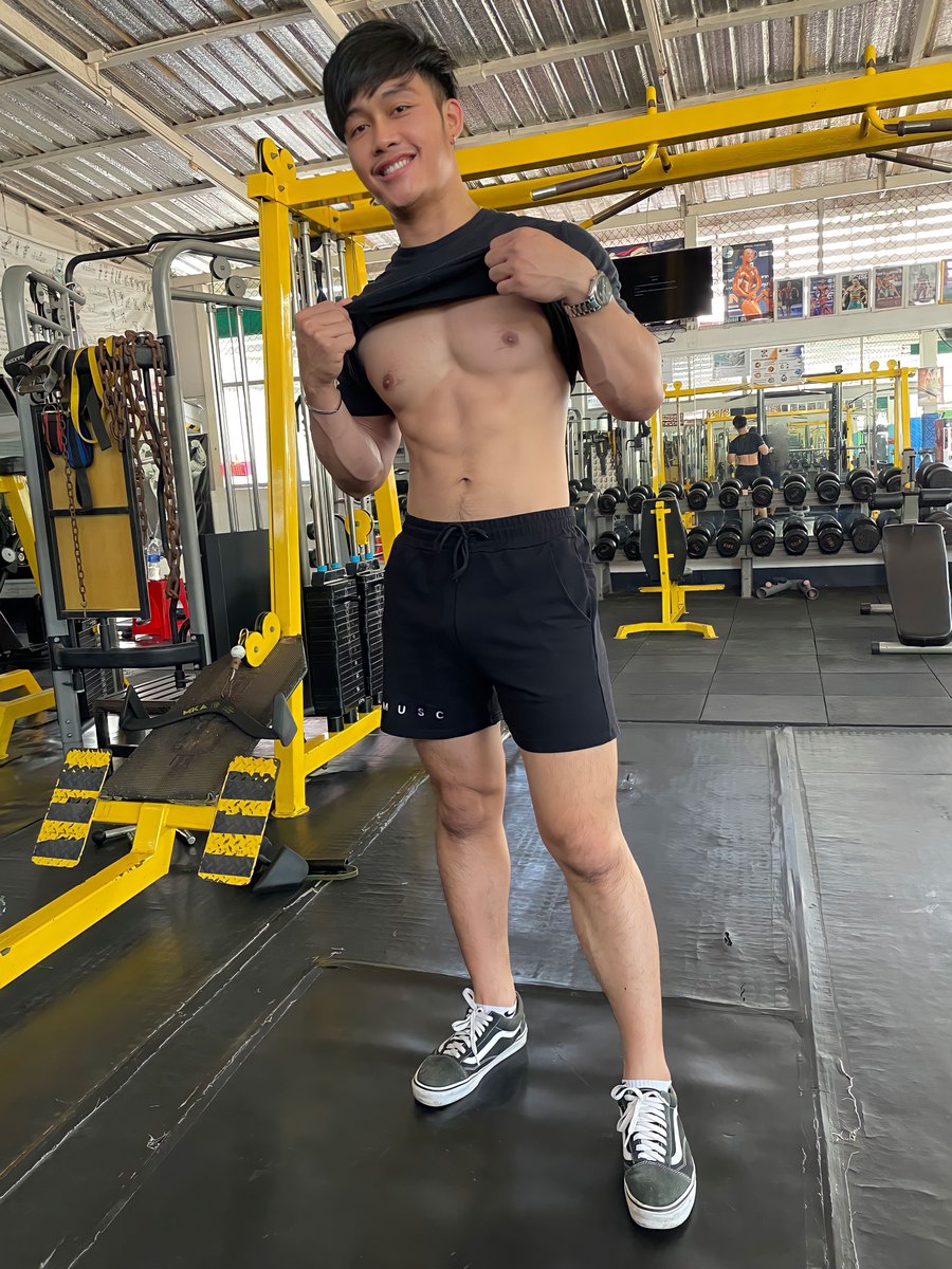 Touch_twiter's tweet image. ทำเป็นโพสต์หา คนกอดแก้หนาว 
อาบน้ำบ้างเปล่าก็ไม่รู้5555555😊