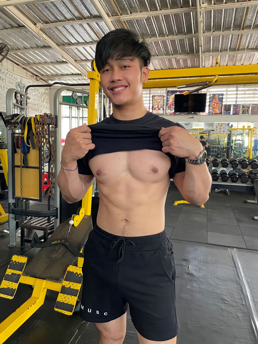 Touch_twiter's tweet image. ทำเป็นโพสต์หา คนกอดแก้หนาว 
อาบน้ำบ้างเปล่าก็ไม่รู้5555555😊