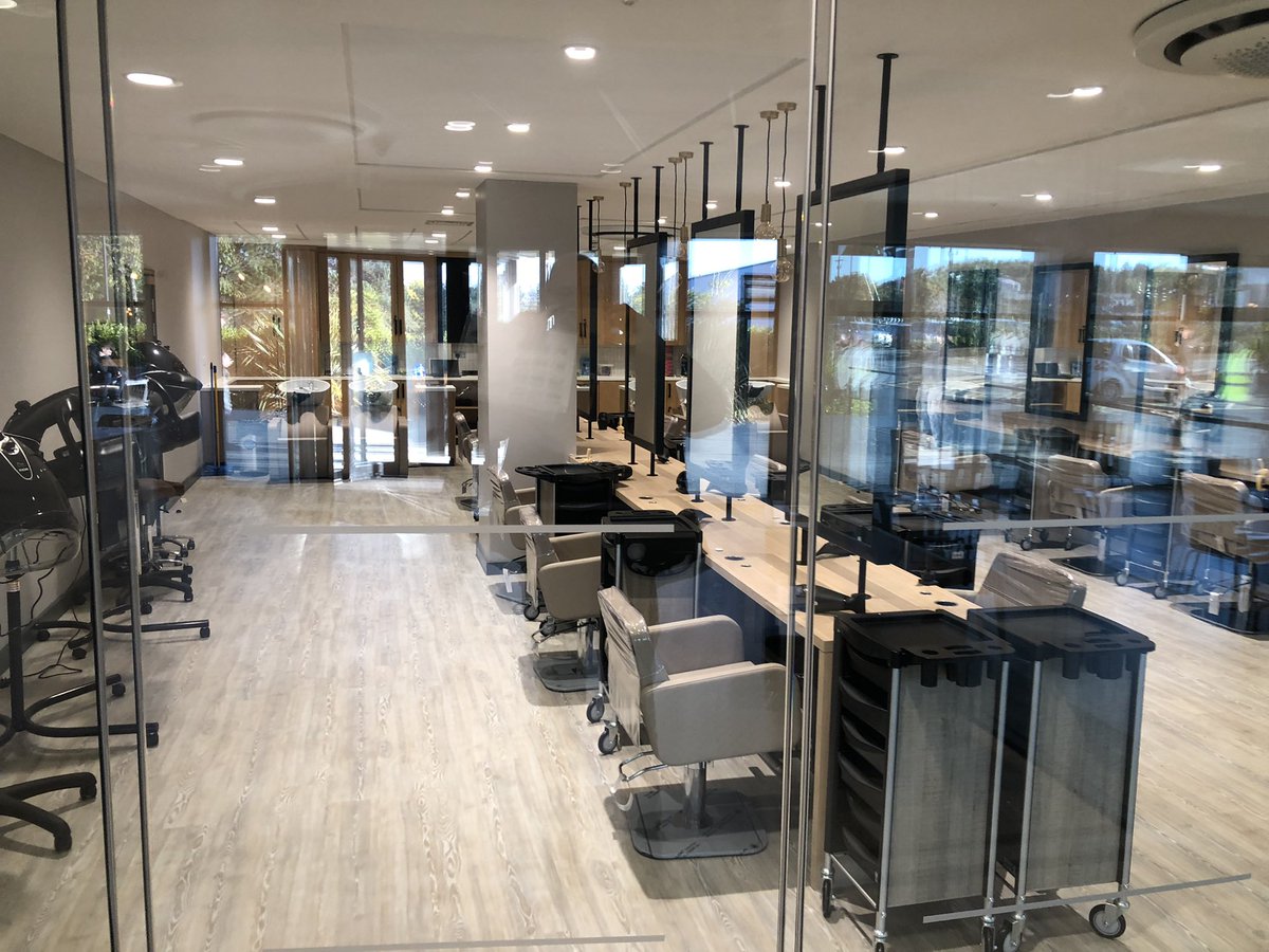 everyenglished's tweet photo. We had a lovey morning with local businesses @DoBizNetwork at @DerwentsideColl looking at their amazing new facilities &amp; sharing how we support school improvement. https://t.co/jnf0KmyRp8