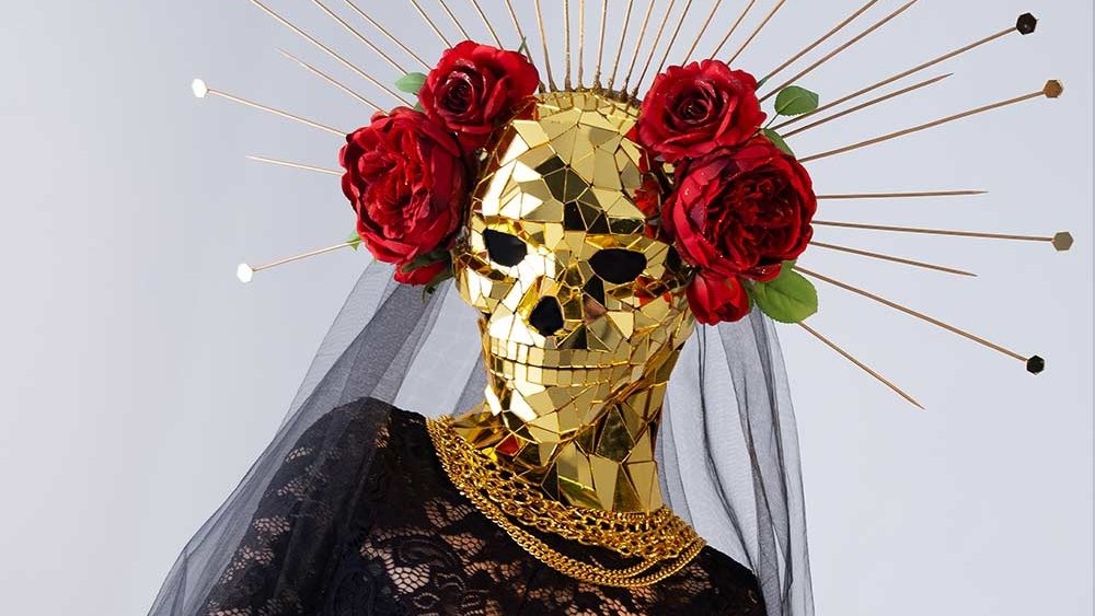EtereShop's tweet photo. A selection of accessories or ready-made bows for Halloween from our store.
Design by 
@etereshop

#facemask #fashionmask #silvermask #sequinmask #ledmask⠀ https://t.co/Amra2aijRm