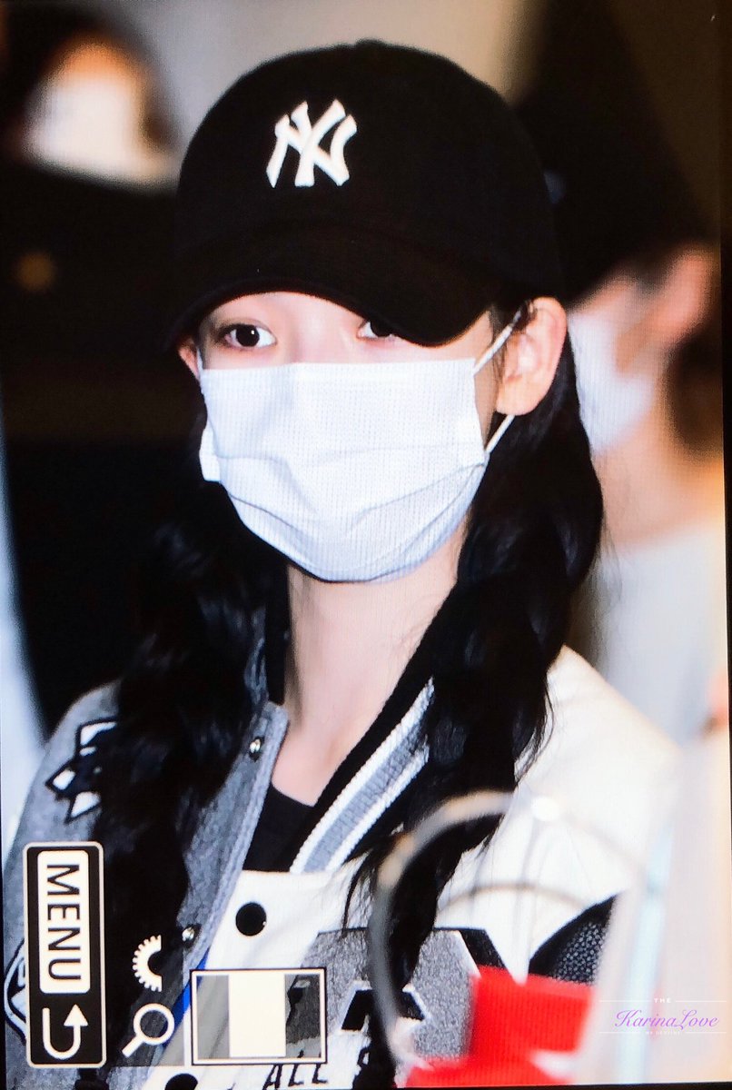 Love0411Karina's tweet photo. 221018 Arrived ICN 👋🏻
#Karina 
#카리나
#Aespa https://t.co/5DPvDJB7ho