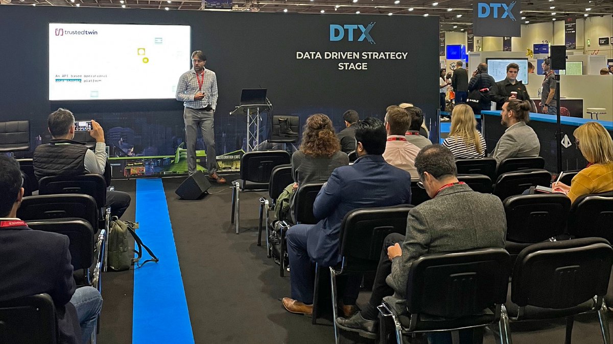 TrustedTwin tweet media