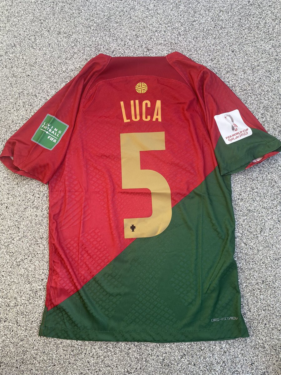 Luca_V05's tweet photo. Je vous conseil fort les gars non seulement il y a une haut qualité et un prix bas donc allez vite sur le site de @maxiikits https://t.co/JBNC4igZ7y