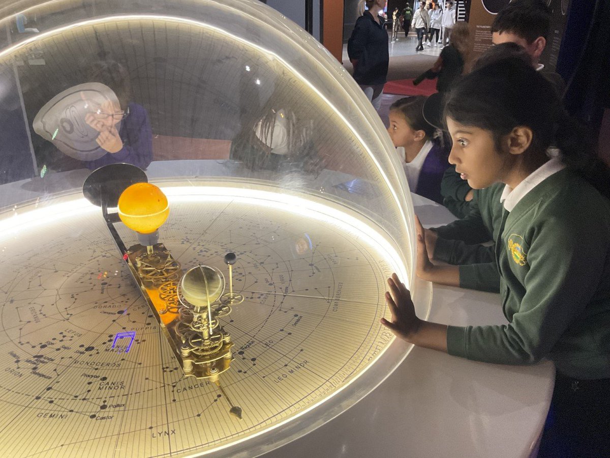 Lakeside_HT's tweet photo. Year 5 enjoyed their visit to the @spacecentre and have been applying their #space knowledge in class, using Oreos to show the Lunar Phases! https://t.co/hjrYYPjzoC