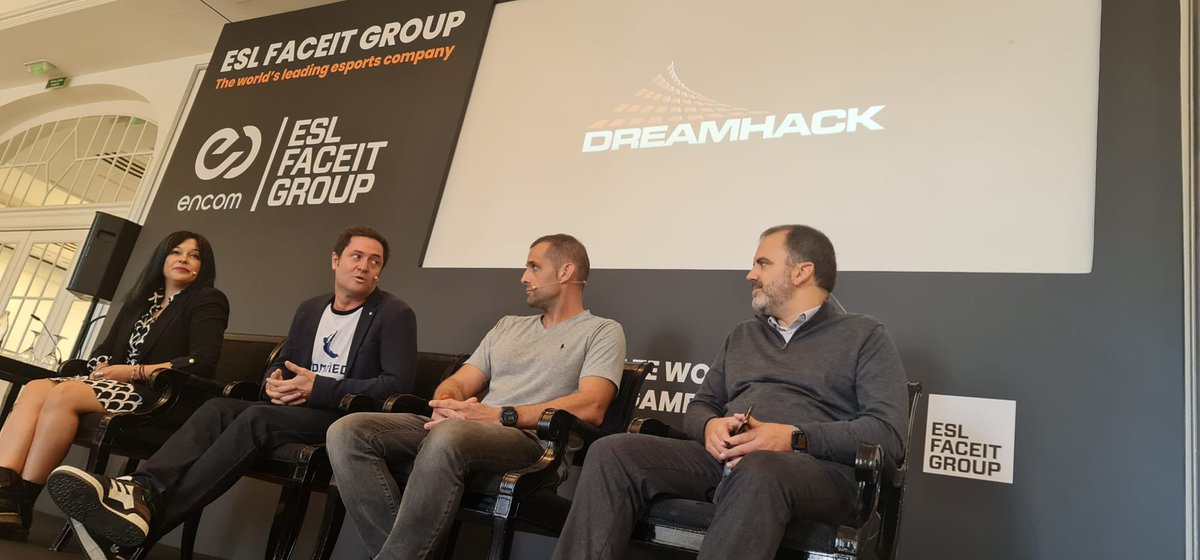 MovistareSports's tweet photo. ¡Madrugamos!☀️😎

Para asistir a la presentación📣 de @ESL @FACEIT Group en el hotel @Westin_Palace de Madrid📍

⚡️Karen Moctezuma, Guillermo Mañas, Arturo Castelló y Andrés Costa explican cómo será el mayor grupo empresarial de esports del MUNDO🌎🎮

Y promete cosas enormes... https://t.co/5uZW6b8YK8