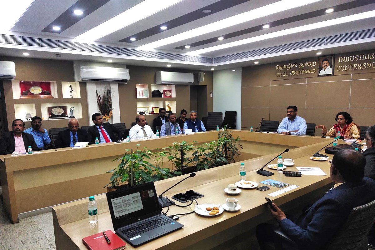 Mr. S. Krishnan IAS, Additional Chief Secretary, Industries, and Ms. Pooja Kulkarni IAS, MD & CEO, Guidance, met with India’s Ambassadors & High Commissioners to 10 countries. They discussed host country-specific investing trends and business opportunities Tamil Nadu offers.