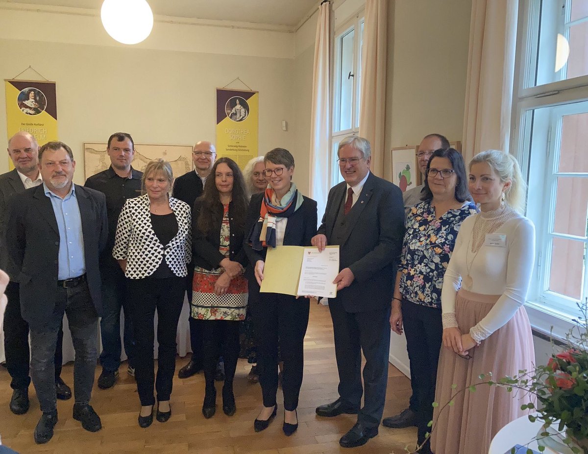 joergstb's tweet photo. #Schwielowsee: Auch bei trübem Wetter ein Ort zum Erholen. Seit 10 Jahren darf die Gemeinde im Landkreis Potsdam-Mittelmark den Titel „staatlich anerkannter #Erholungsort“ führen, ein Prädikat, das heute mit der Übergabe der Auszeichnung bestätigt wurde. Meinen Glückwunsch! https://t.co/XSnapw5SZ1