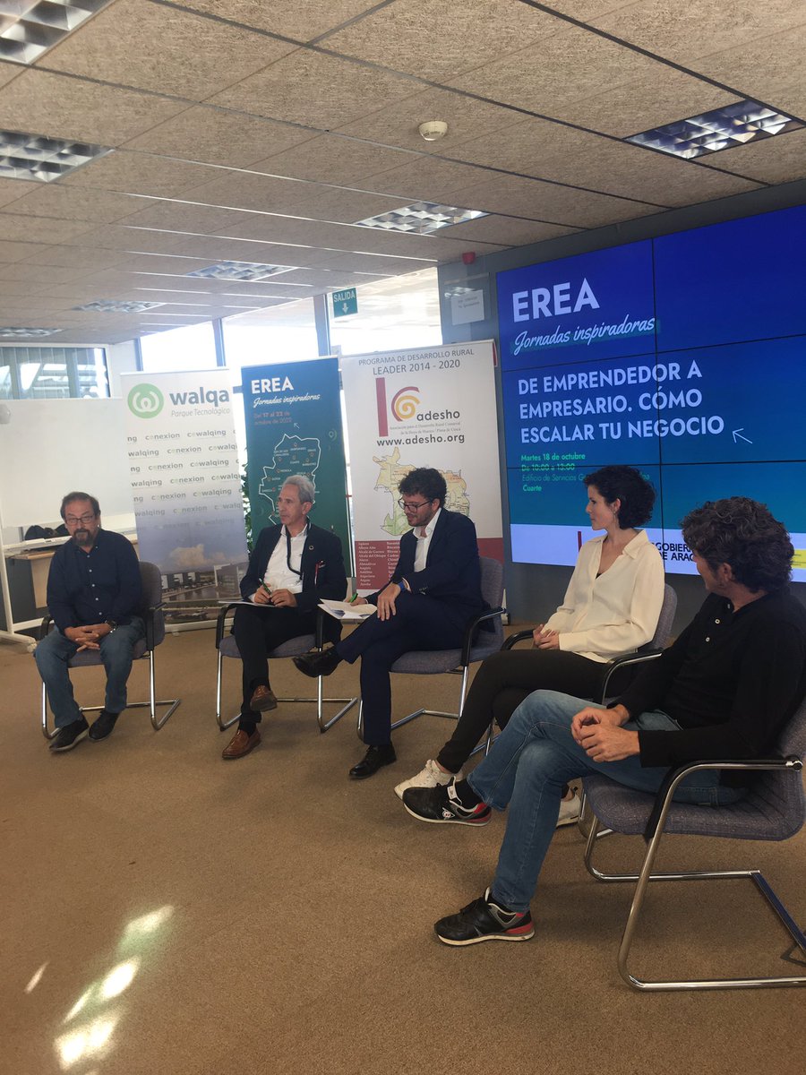 #JornadasInspiradoras

Avanza la Jornada sobre #EmprendimientoRural en <a href="/WALQAPT/">Parque Tecnológico Walqa</a> 

“I Mesa redonda con empresas qué inspiran”

#JulioLuzan de Tecmolde
#MartaMercadal de <a href="/SONEAima/">SONEA</a> 
#SalvadorCore de <a href="/CEOS_CEPYME/">CEOE-CEPYME HUESCA</a> 
#AlejandroAscaso de <a href="/edrabodega/">edra bodega</a> 

Modera <a href="/ChemaParaled/">Chema Paraled</a>