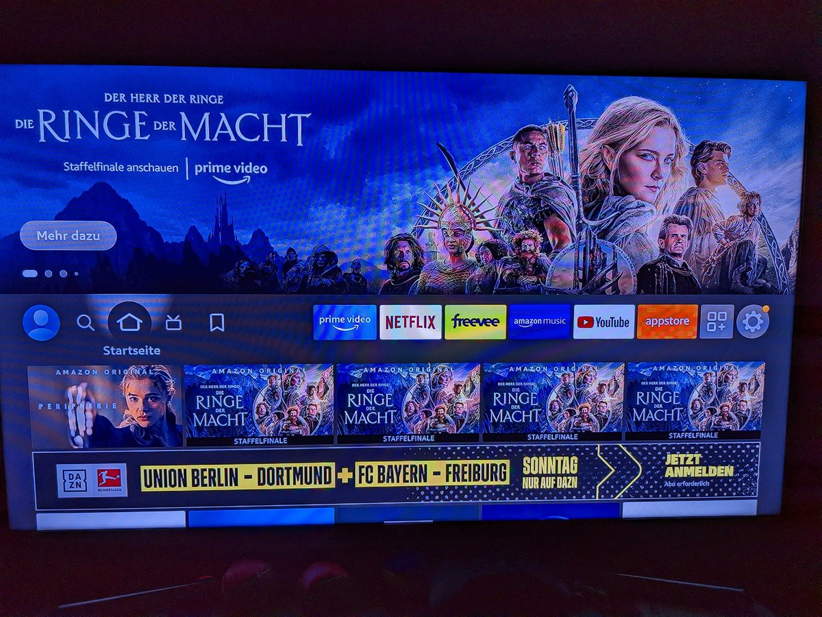dimawolic's tweet photo. Ob @PrimeVideoDE  mich wohl auf Die Ringe der Macht hinweisen will?
#firetv https://t.co/TJ9D4Vs9DE