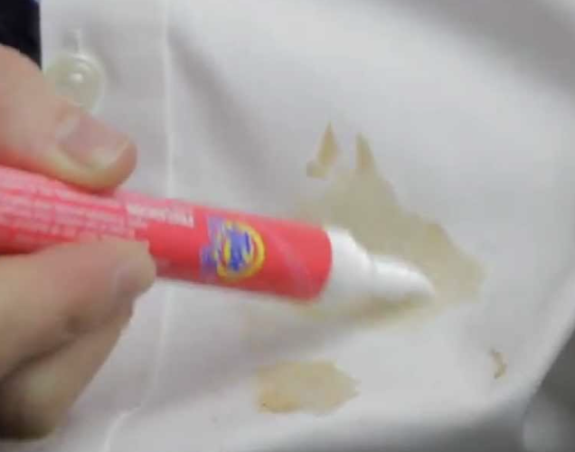 hkxxkrjp's tweet photo. Lepas ni mee kari terpercik ke, kopi tertumpah ke, tak stress dah😭🥺

Senang je wehh tinggal pakai macam pemadam!! Pastu campak je dalam handbag tu macam pen!

https://t.co/MOfyrI9Ziv https://t.co/A1rpHg0P5z