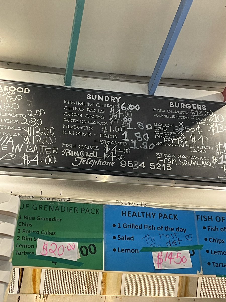 PrincessPeachey's tweet photo. $6 for a minimum chips is an absolute rort. what is albo doing to fix this https://t.co/7Ns98pGDFZ