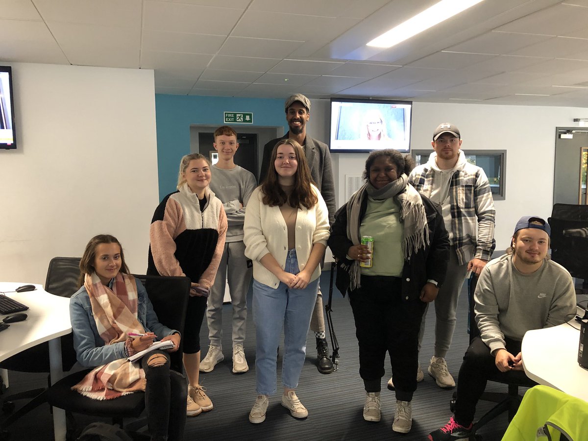 The team of 3rd year @uowjour journalism students providing content aspart of today’s social media newsday. Updates from them throughout the day. #newsday #newshounds #journalism