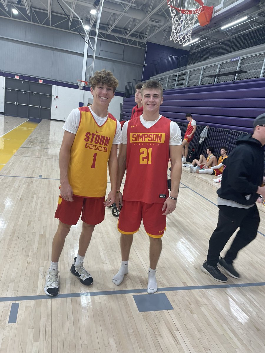 Want to wish 2020 and 2022 graduates Easton Darling and Levi Gurwell the best as they begin their first season at Simpson College! Good luck this year, fellas! 🏀