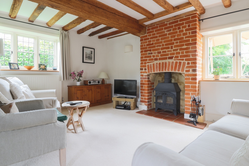 CBestagents's tweet photo. New Sales Listing - Littlebourne Offers in Excess of £525,000
https://t.co/gF2Nm0Dd8b

#forsale #littlebourne #canterbury #kent #period #property #estateagents #charlesbainbridgeestateagents #properyexperts #viewing #buyers #purchasers #propetysearch #propertiesforsale https://t.co/WSXyVtMcbd