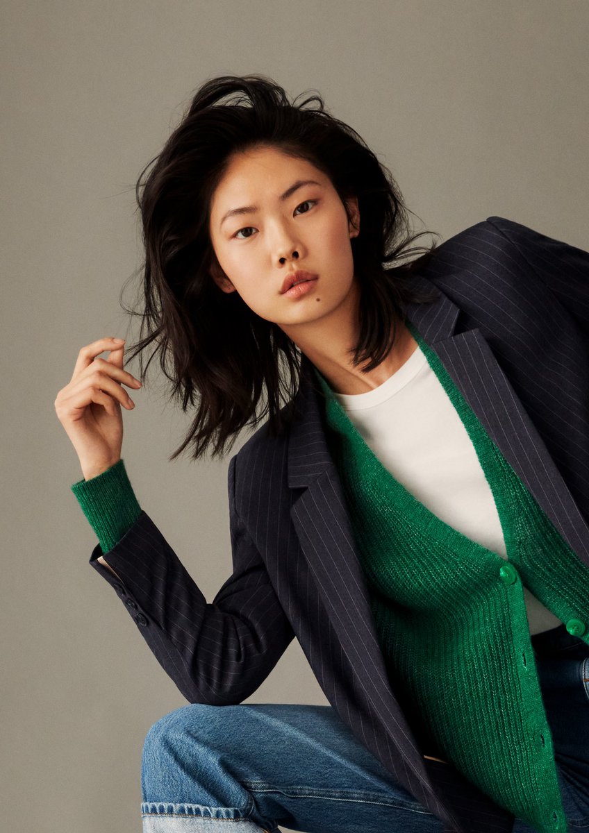 espritofficial's tweet photo. Comfortable classics are #NeverOutOfStyle. Build your wardrobe essentials with #ESPRIT basics to elevate your daily looks. Get started here๐๐ปhttps://t.co/yIcA2vzbvB
#ESPRIT https://t.co/r05wu1IxPw