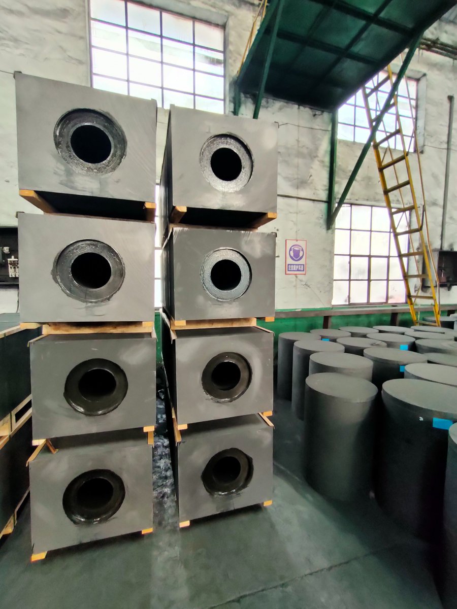 wenjiel60854689's tweet image. The true density of the calcined coke indicates the difficulty of graphitization of the petroleum coke. 
The higher the true density of the calcined coke, the easier the graphitization of the petroleum coke, and the lower resistivity of the graphitized product.
#carbonmaterial