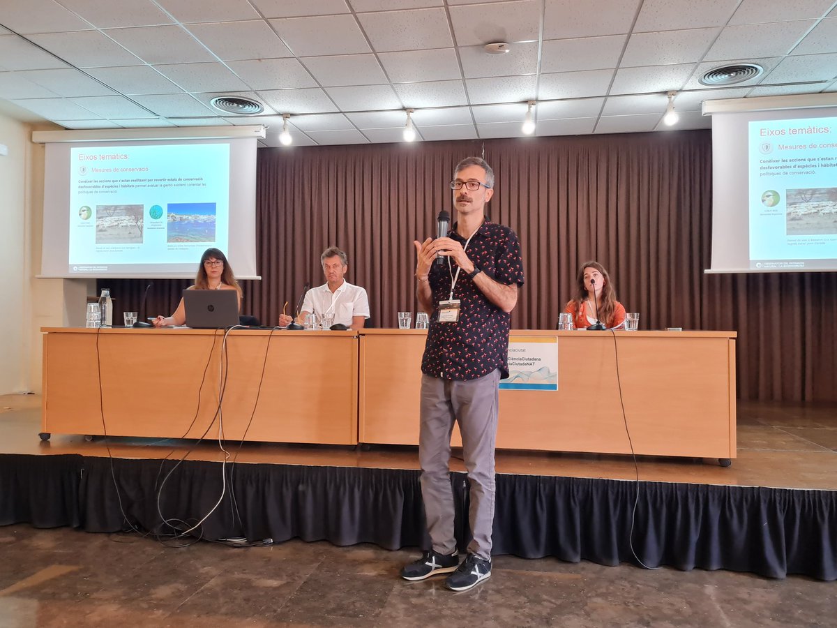 transicioeco's tweet photo. A la taula rodona sobre el paper d'observatoris i repositoris, @PauSmm destaca que les dades de projectes de #CiènciaCiutadana sobre medi natural, amb un bon sistema de validació, poden aportar informació molt rellevant per a la conservació de la natura
#JornadesCiènciaCiutadana https://t.co/yHnQBehG42