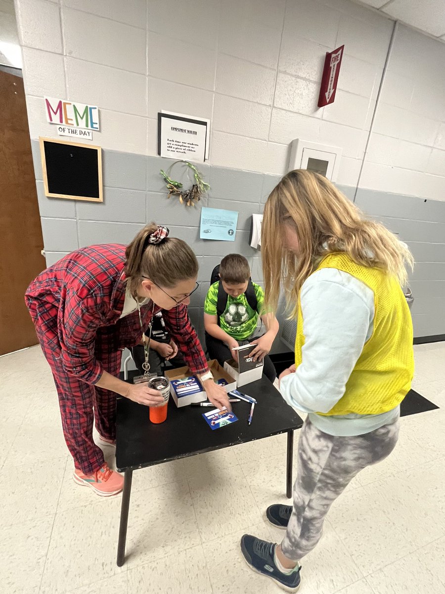 FSDKnightsSO's tweet photo. Special Olympics is raising money to Cover the Cruiser this week. Mrs. Bloom is helping our athletes sell stickers this early morning at Jefferson Elementary. https://t.co/48SMX8Oxzi