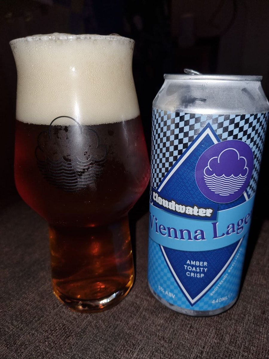 Miintmith's tweet photo. Cheers !! 🍺🍺 #beer #craftbeer https://t.co/BqAgtWQhEr