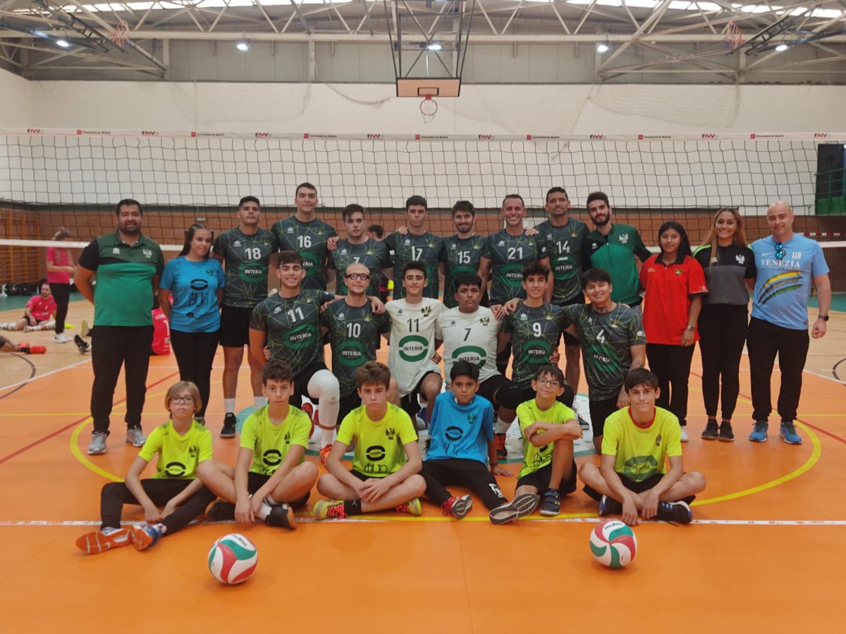 CLUBPARLAVOLEY's tweet photo. El 1ª NACIONAL viaja a Soria para jugar su primer partido de visitante, con resultado en contra 3-0

Partido difícil, donde no nos encontramos cómodos en ningún momento

A seguir sumando experiencias buenas y malas para seguir construyendo el grupo.

@CasaDeporte_ @AytoParla https://t.co/lleL2HWzWZ