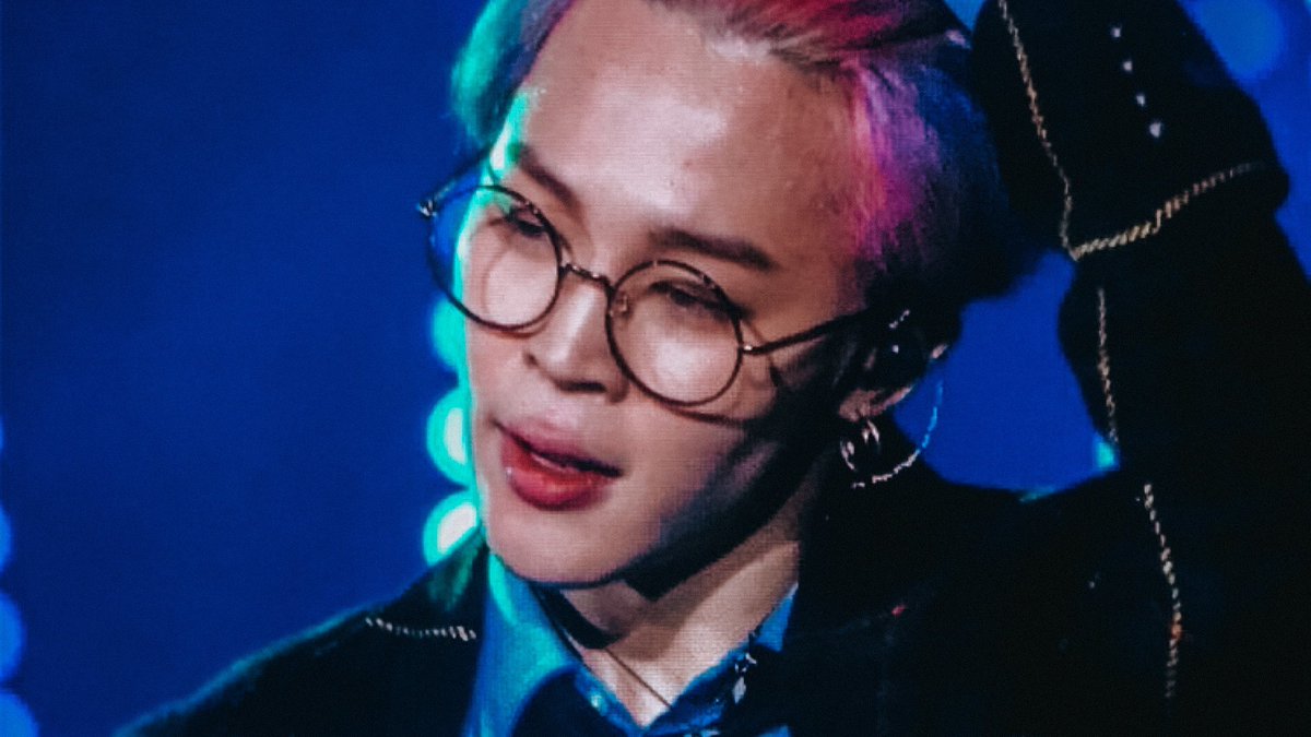 librafolders's tweet photo. 190115 purple jimin, for the history books. https://t.co/DmmIcGrhJm