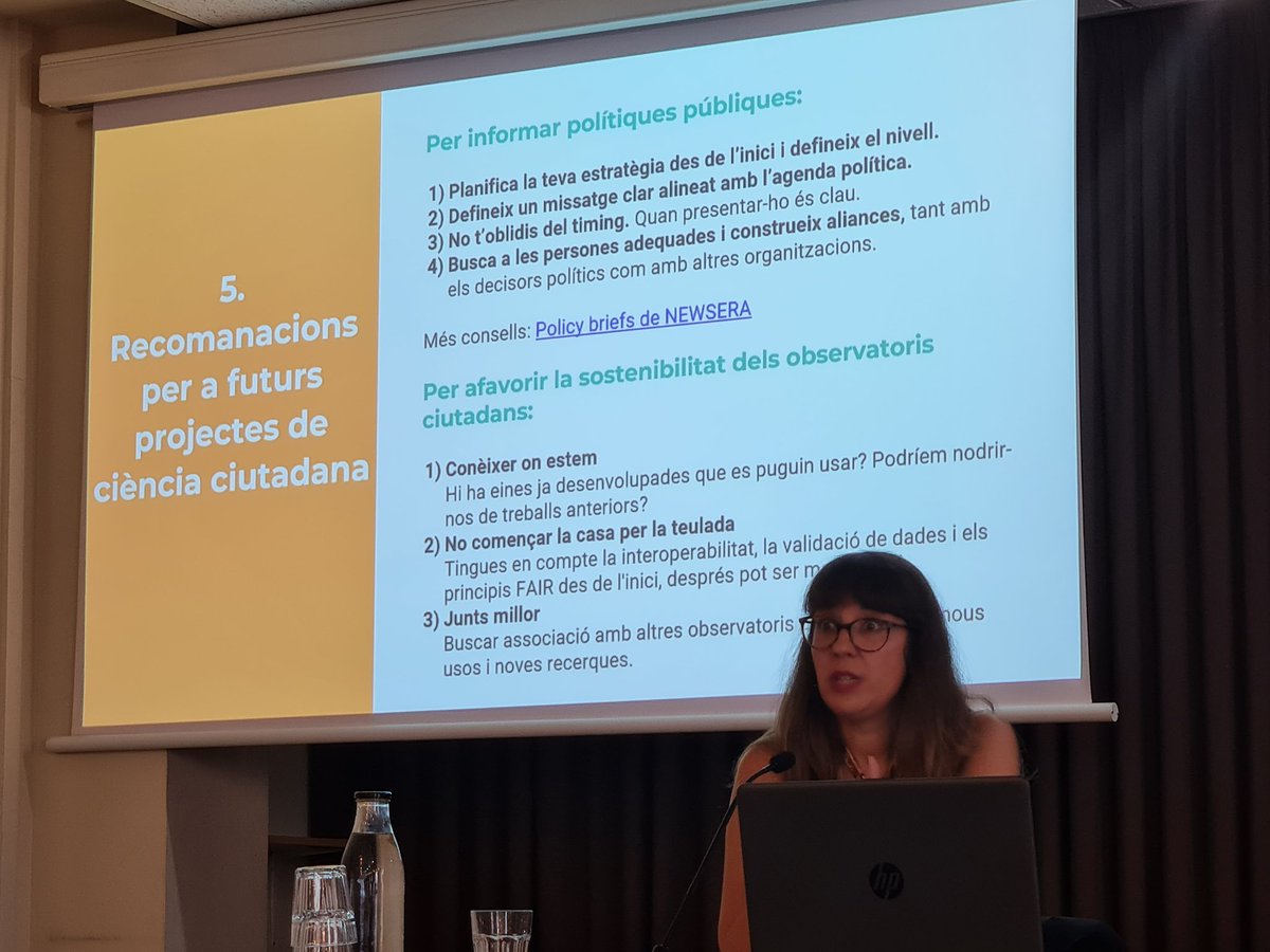 biblola's tweet photo. Consells molt útils per a futurs projectes de #CiènciaCiutadana de @RosaAriasAlv a la taula rodona sobre repositoris i obsevartoris de les #JornadesCiènciaCiutadana https://t.co/1DXdeKP7Za