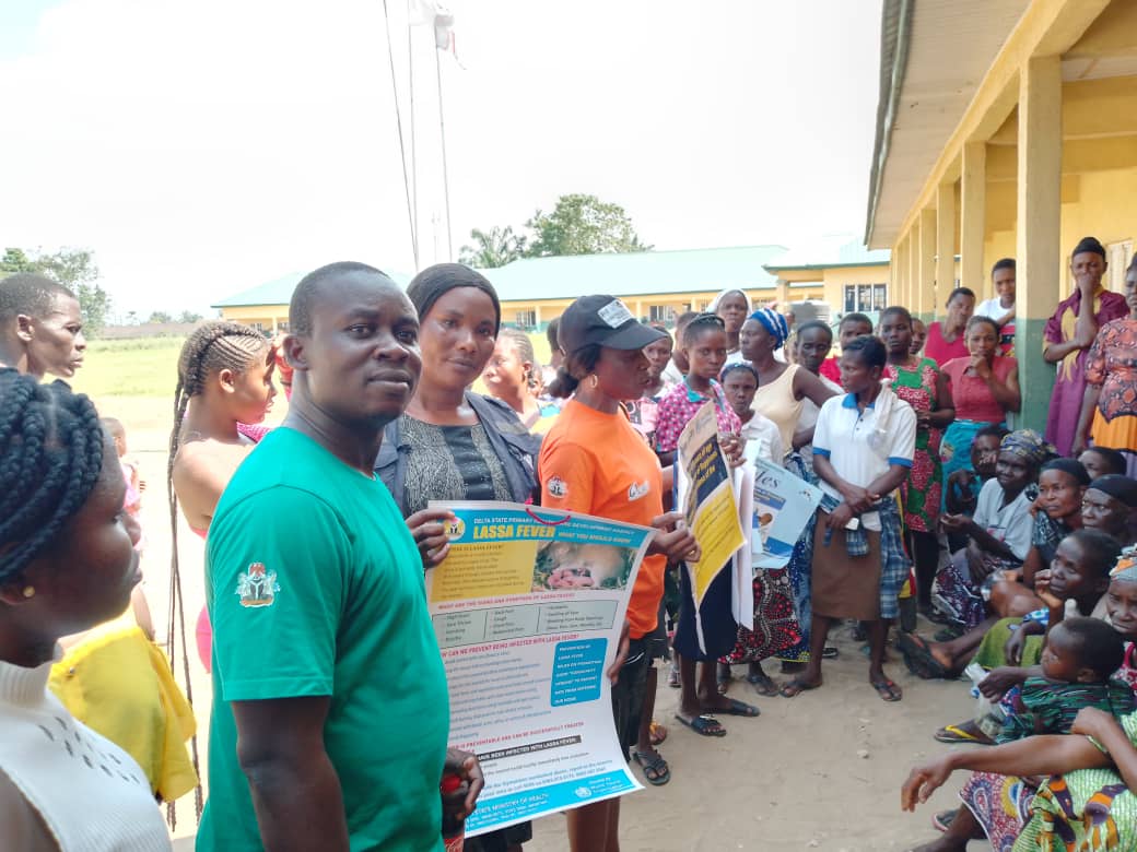 delta_no1's tweet photo. WHO, LGA DSNO, Supervisory Councilor for Health, Red Cross Officials, visits Ashaka IDP Camp in Ndokwa East LGA, sensitized camp officials, refugees, others on maintaining good hygiene to prevent diseases spread.
@WHONigeria
@executive_ssz
@WMulombo
@CWarigon
@Faith_Ireye https://t.co/wGaVyNfHvs