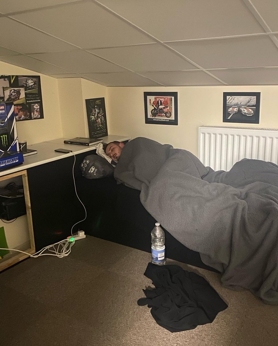 xpresscoffee's tweet photo. Cant believe @TXpresscoffee sneaked in a couple of hours sleep when working the night shift, he has only worked 70hrs in past 5days, Youngsters these day :0) - #ProductiveNight #WorkHard #PlayHarder #LoveLife #LifesWhatYouMakeIt #MentalHealth #Balance https://t.co/mO1nkrI3zr