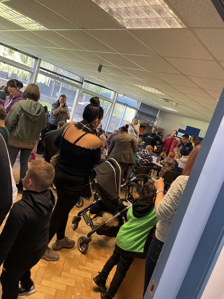 Busy Sunday, out at 4am and then back in time for our wrap up event at Knutsford fire station! Over 250 coats given out to help keep people warm this winter Great to see the local community come to support the Wrap Up Knutsford drop in day.