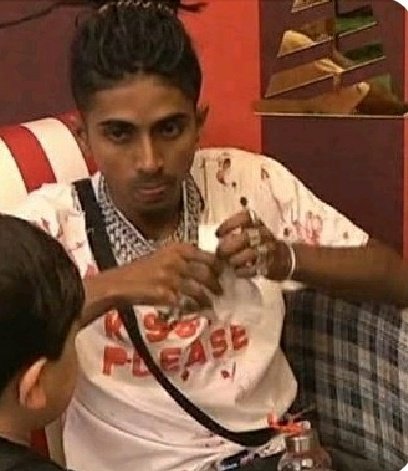 bollywcentral's tweet image. Who do you support between MC Stan and Priyanka in their fight?

#PriyankaChacharChoudhary - 🔁

#MCStan - ♥️

#bb16 #biggboss #biggboss16 #PriyAnkit #MCStanSquad