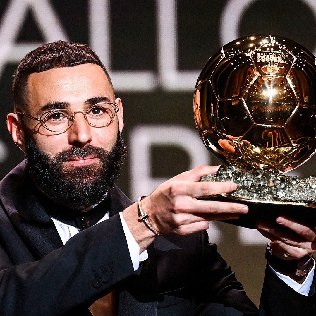 sjowall69's tweet photo. Bon essayez de suivre, c’est un peu technique…

Salaud de riche qui gagne 6 M€/an ↘️
↙️ Ballon d’or du peuple qui gagne 13 M€/an https://t.co/jXhLujRF55