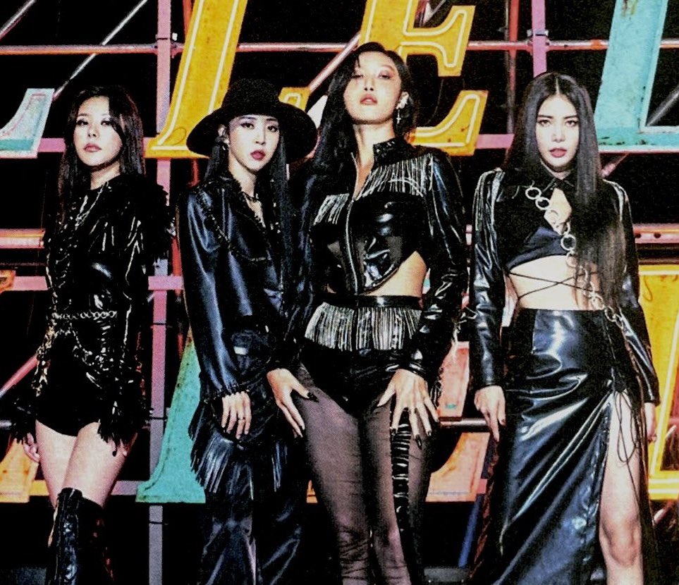wheeix's tweet photo. how can you not say mother like THAT’S MAMAMOO https://t.co/n0ruaaK7fh