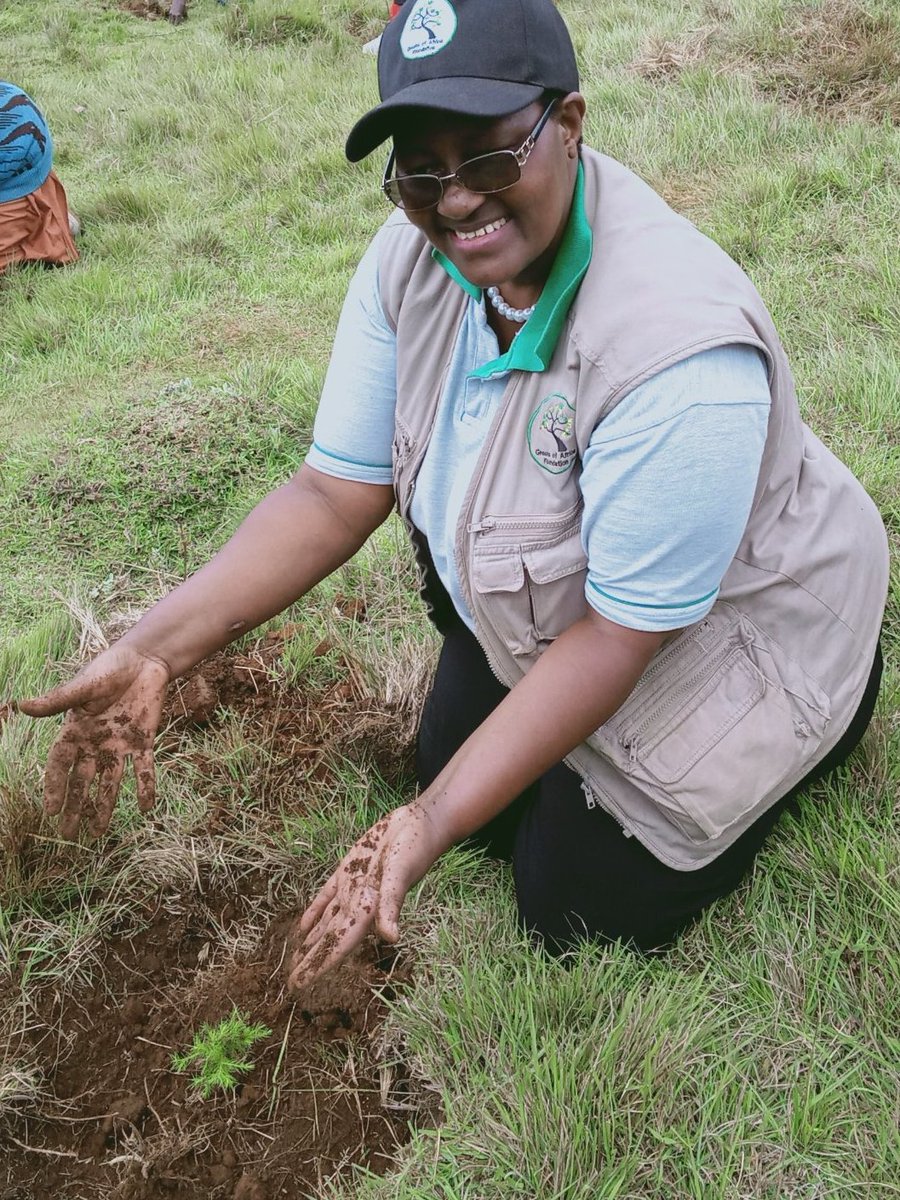 WanyekiJedidah's tweet photo. Am in love with the soil
#Mamamazingira
#restoretheplanet https://t.co/QMZIJGYOkS