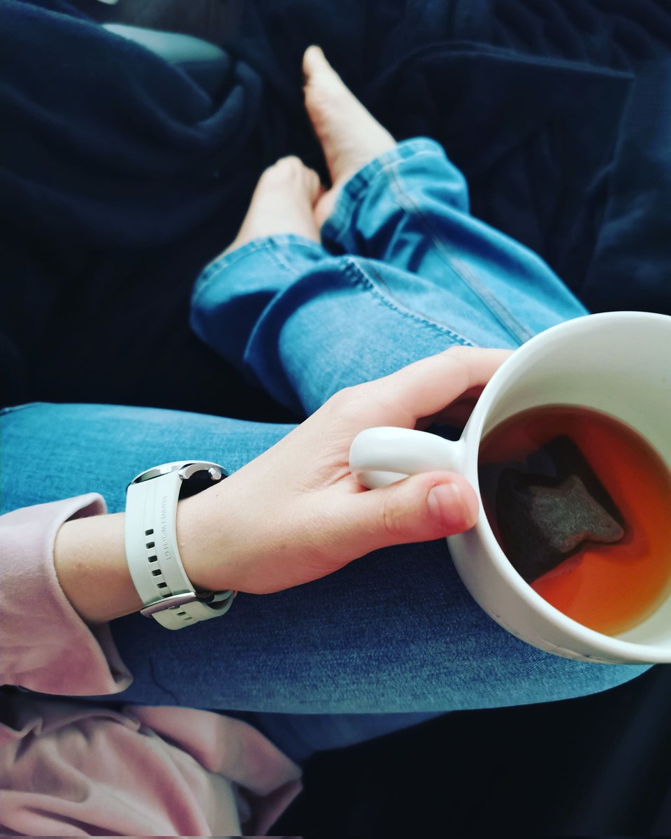 footsyfans's tweet photo. Hey FootsyFans 😘

I like my Earl Grey tea strong and my feet soft 😋 hit the ❤️ if you are having a fantastic Tuesday!

#FEETPHOTOS
#feetgodess
#prettyfeetonly
#feetworship
#feetfinder
#feet
#onlyfans
#onlyfanspromo https://t.co/iZZK6VrbLg
