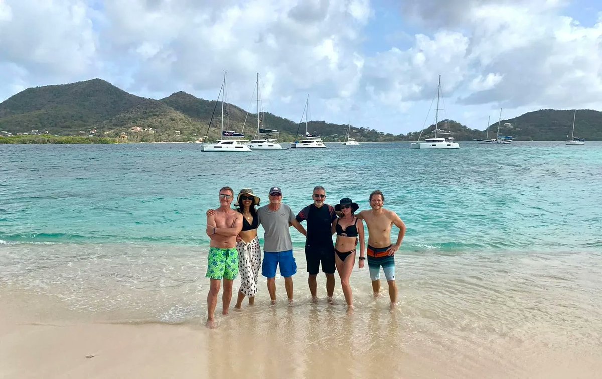 SailingGrenada's tweet photo. Irresistible views and great company 🤩 Plan your Caribbean adventure 📲 https://t.co/6I9ckBrXPp 🏝️ #Sailing #Grenada #RYASailing #LearnToSail https://t.co/NvmUaU1UNu