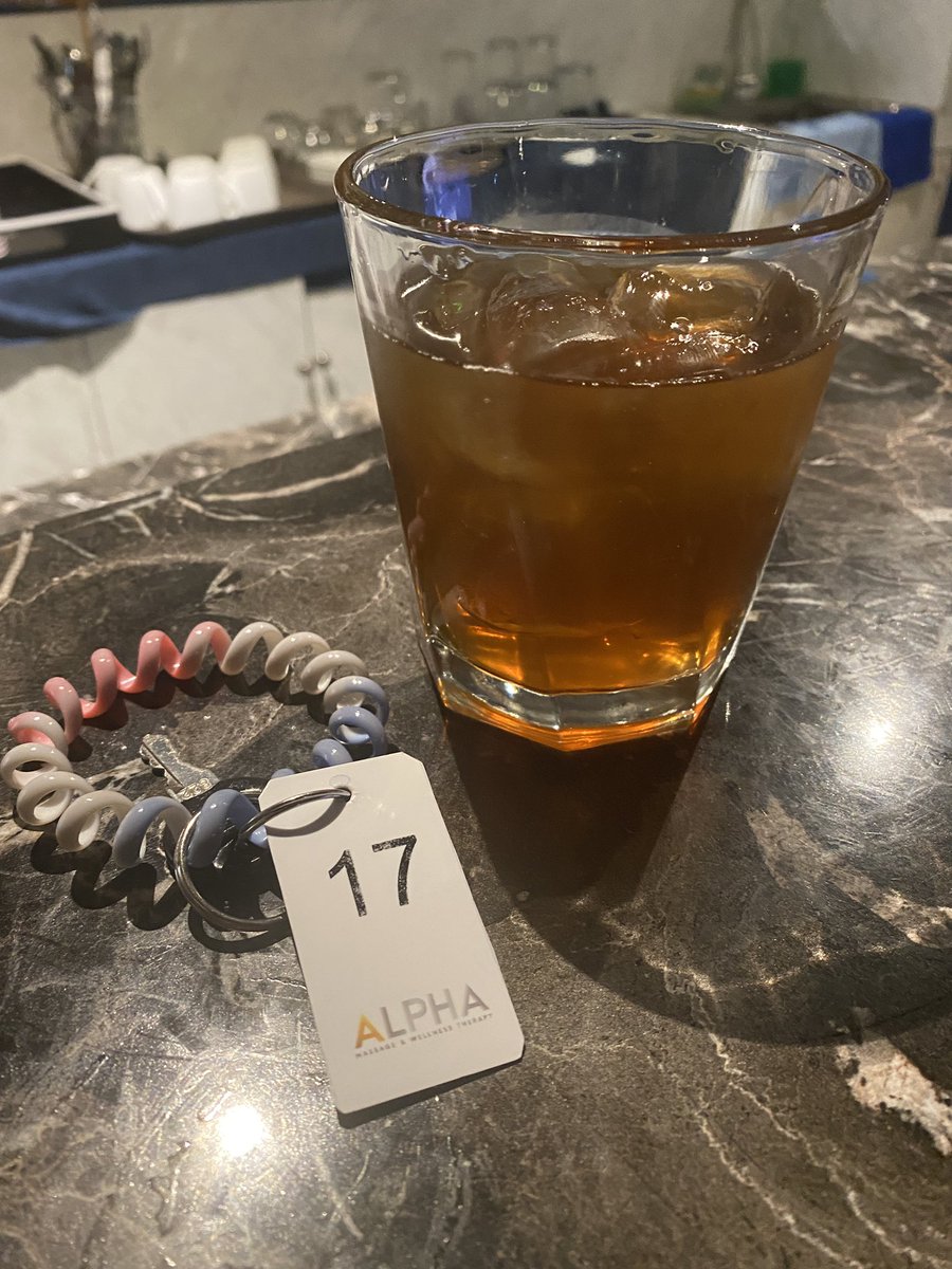 Sean1232021's tweet photo. Vondaka with Icetea ๐
Thanks #alphaspa sa masarap na nakakahilong drinks https://t.co/vojWvHoX8g