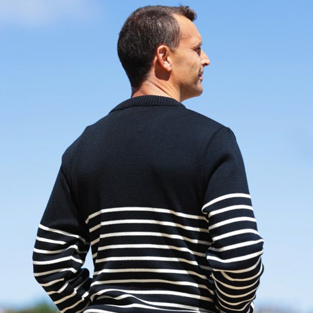 madefrance_FR's tweet photo. 🇫🇷 Conçu, ennobli, tricoté et confectionné en France, plus exactement à #Ploubalay dans les Côtes d'Armor💯. 
Tous les détails sur nos pulls ici #madeinfrance ici https://t.co/lIbyvwoqqh 
#coton   #mode #matière #textile #fibre #faitmain #cotons #france #cotedarmor #bretagne https://t.co/mkSJ3oxbkf