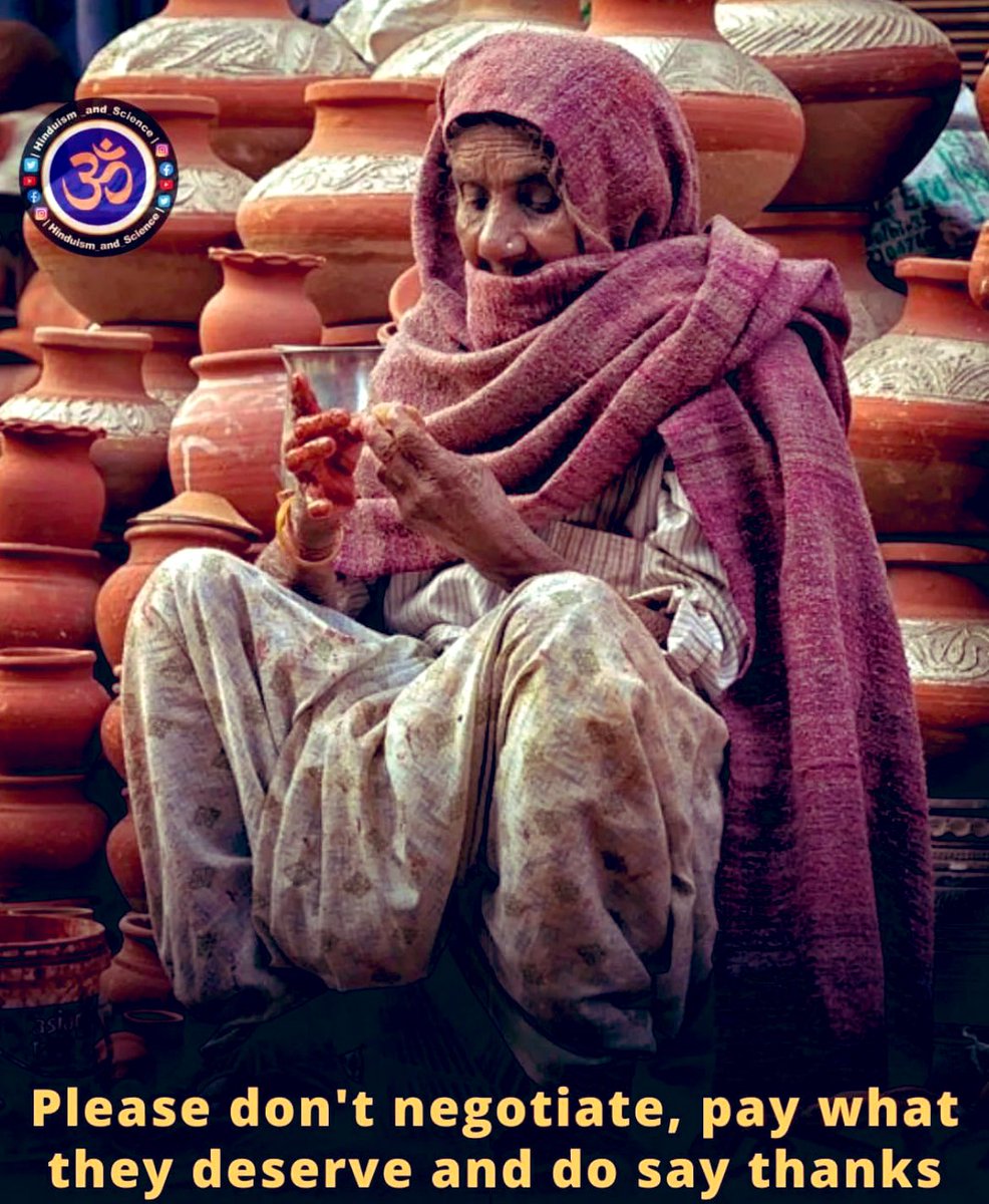 neewsUpdates's tweet photo. Let's pledge to make their Diwali shinning bright ,buy a few things from these Vendors ,they don't sell to earn profit but to put bread into their empty plates .#VocalForLocal https://t.co/1hXoCwQiP2