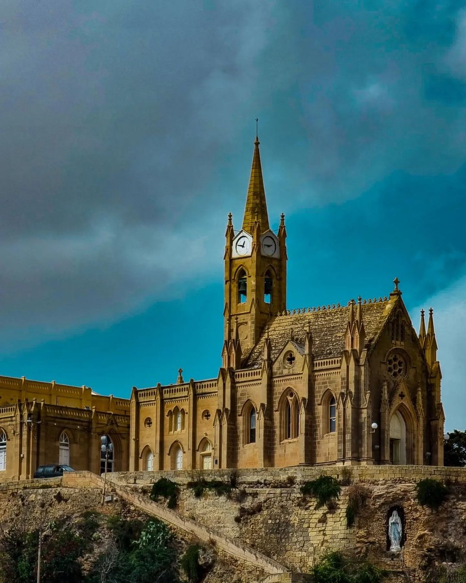 Enjoying spectacular views over the channel, this is Our Lady of Lourdes Chapel in Għajnsielem ⛪ Photo 📸: vaggouras_90 on instagram.com/p/CjJBGyiMycF To learn more about Gozo, visit: visitgozo.com #Gozo #Malta #VisitGozo #Travel #Chapel #Architecture