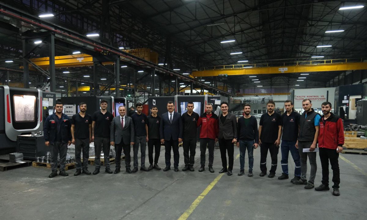 Kayseri'de #TeknolojiOdaklıSanayiHamlesi ve @tubitakteydeb kapsamında projeler yürüten, CNC tezgahları ve alt ürünleri ile yerli üretim hedefine katkı sağlayan @denermachinery firmasını ziyaret ettik. Ülkemize yüksek katma değer katacak projelere destek olmayı sürdüreceğiz! 🇹🇷💪