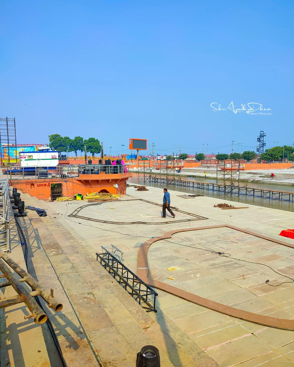 RaqeshGupta's tweet photo. सज रही अयोध्या प्रभु श्री राम की । स्वागत के लिए हो जाइए तैयार 😍❤️🙏🏼
#ayodhyadeeptsav2022 #ayodhya #shriayodhyadham https://t.co/miUDOReKf5