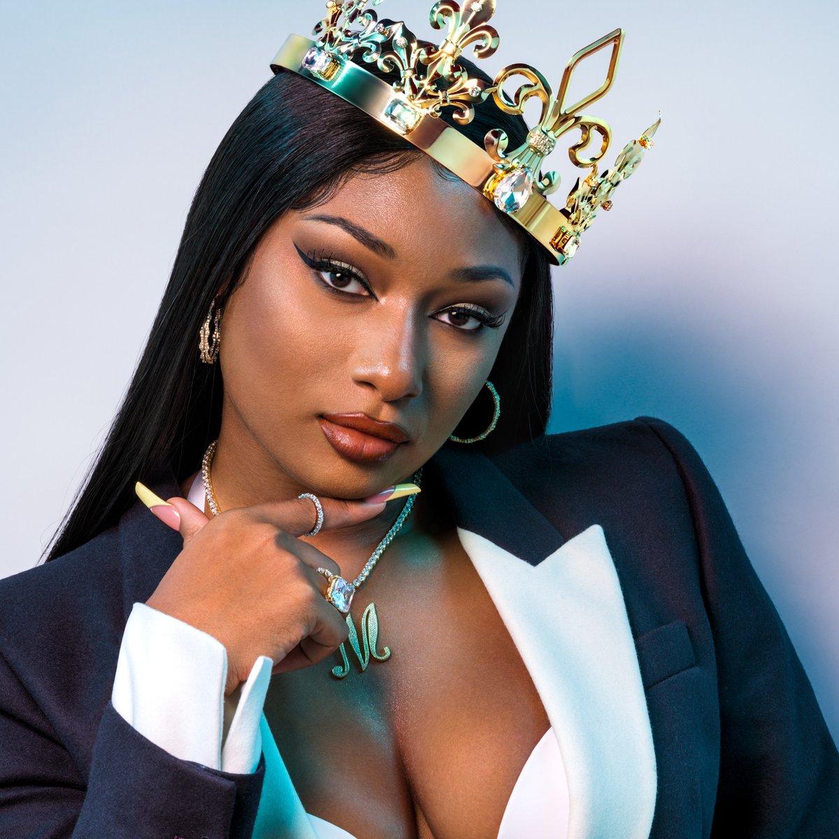 RevlonIndia's tweet photo. Hotties!! 💋 Make way for Her Royal Highness @theestallion!👑
Our girl is serving in the NEW #ColorStay Satin Ink Crown Jewels collection! ❤️
#Revlon #Colorstay #SatinInk #CrownJewels #Lipstick #NewLaunch #NewRange #RevlonColorStay https://t.co/yrHQPZU68z