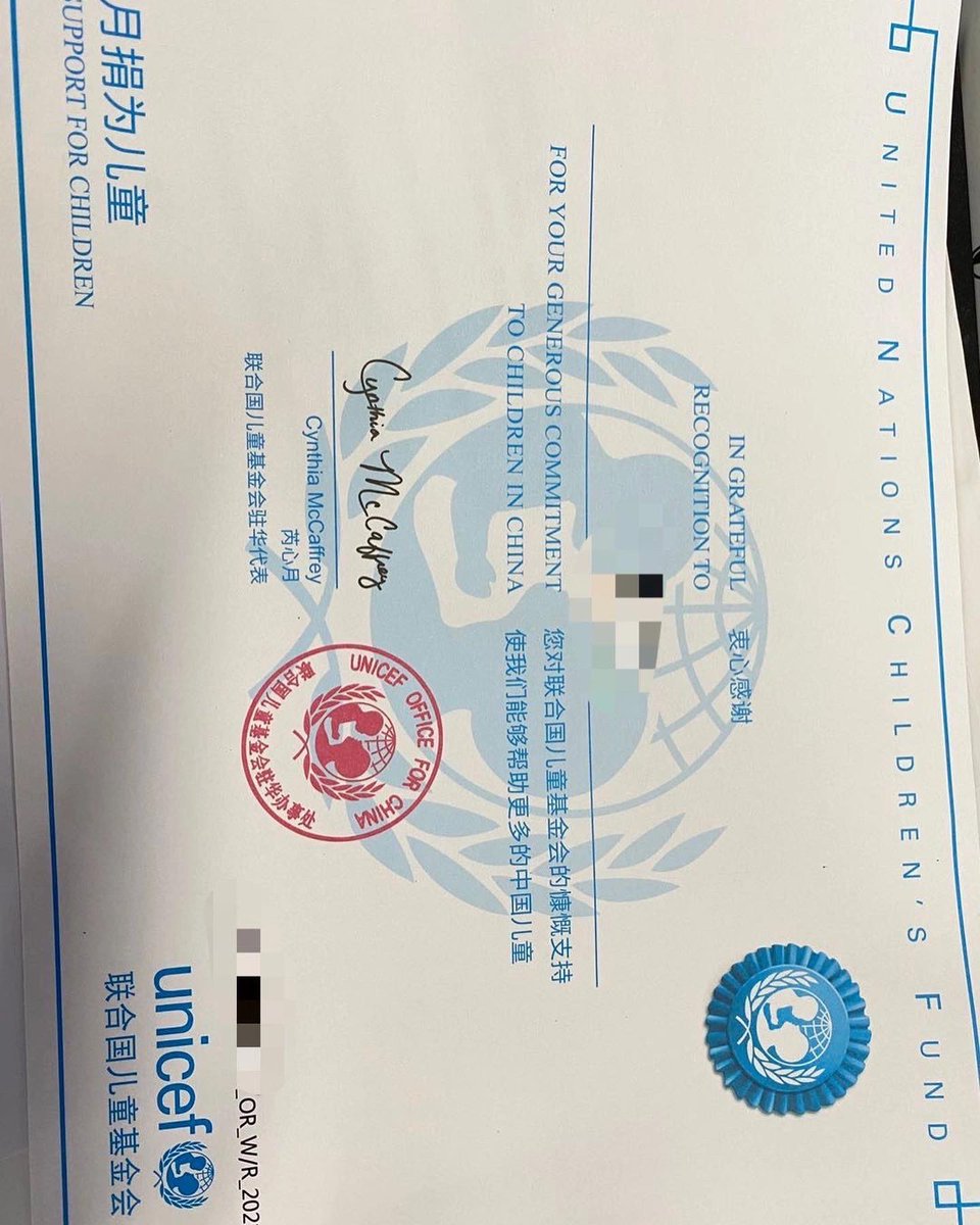 Do good without expecting anything in return.
Childhood happiness heals a lifetime, unfortunate people heal a lifetime of childhoodHope I can persevere and do my best to help them 💗Because childhood memories have a huge impact on a person's life and character. #charitable