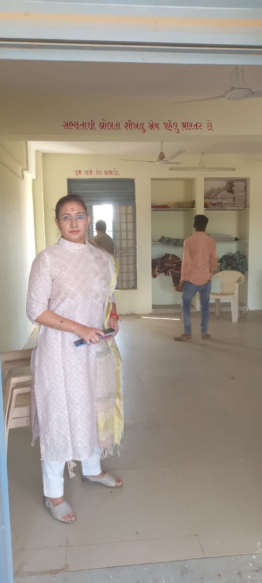 sdm_khambhat's tweet photo. Visited the most interior polling station of 108 Khambhat AC, Golana 5 , ensured that assured minimum facilities like ramp, toilet, drinking water n electricity is there . #Election_2022 @AnandElection @CEOGujarat https://t.co/dIbB3JmSCS