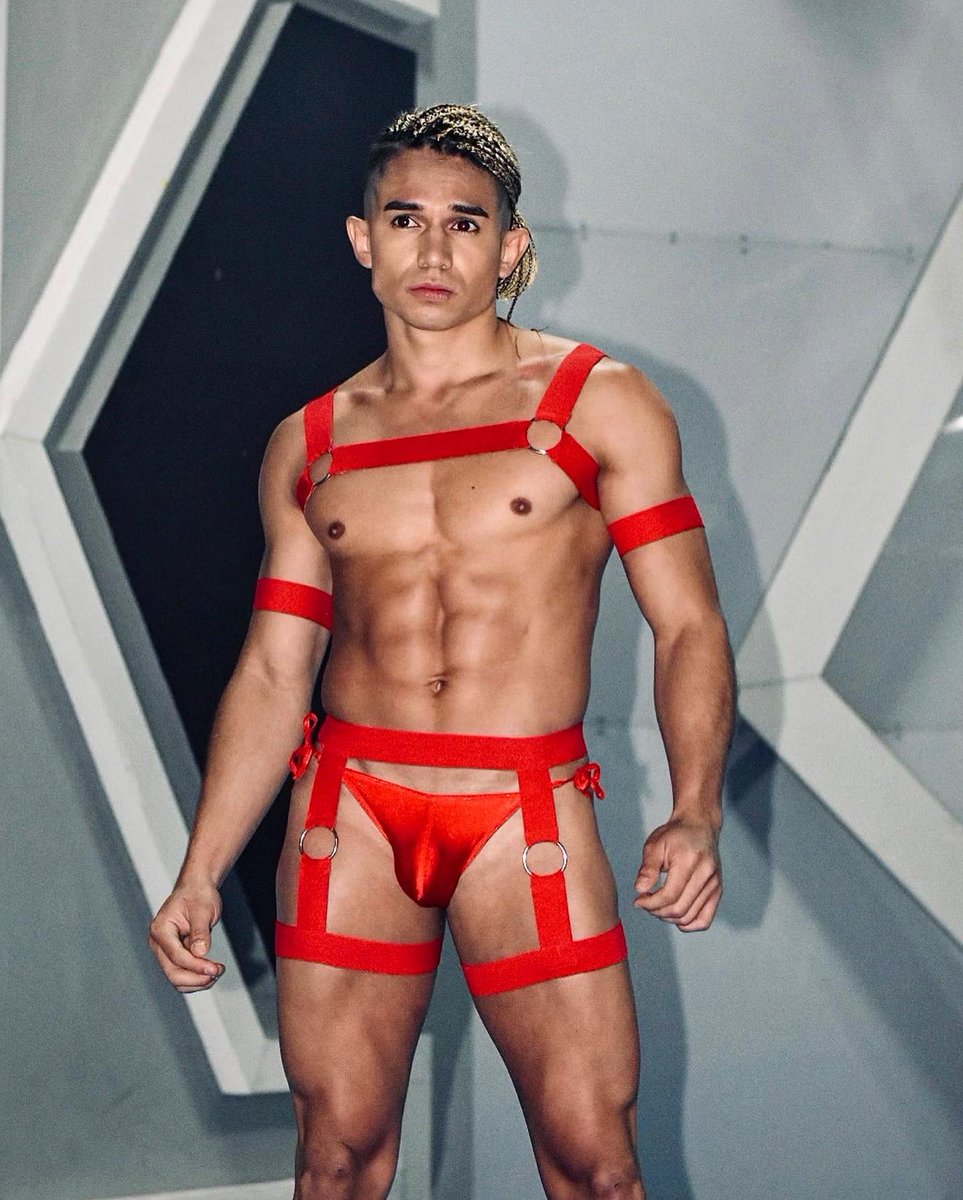 EdgaroficialSv's tweet photo. Ya se viene Halloween 👻 Tú decides ¿Dulce o Truco? 👻 #comenta #gay https://t.co/2DVfK9UvTR
